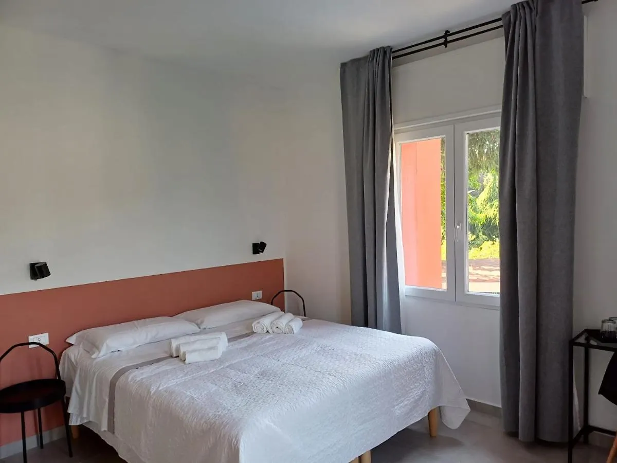 B&B Nar Como 0*,  Italy