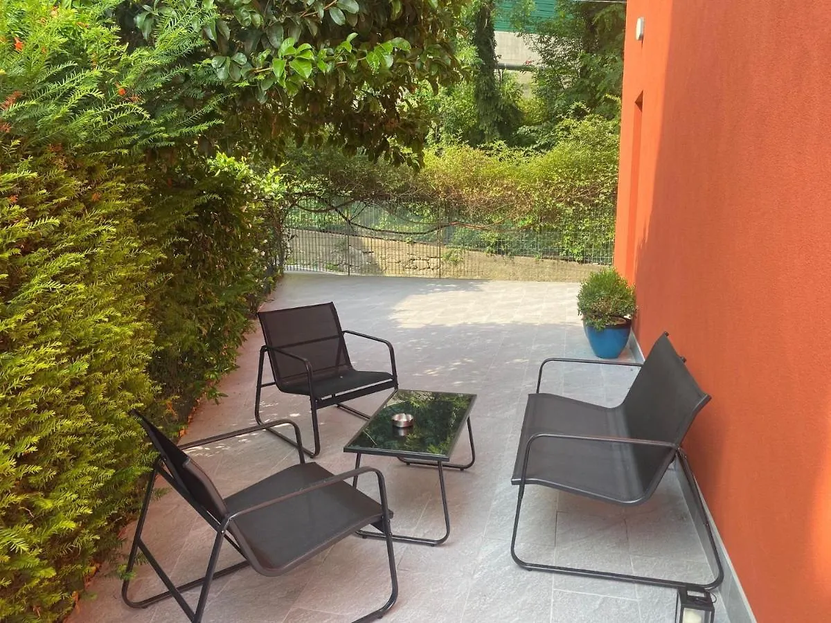 B&B Nar Como 0*,  Italy